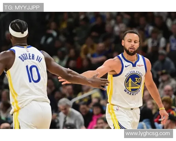 库里与马刺对决中最精彩的比赛回顾与分析