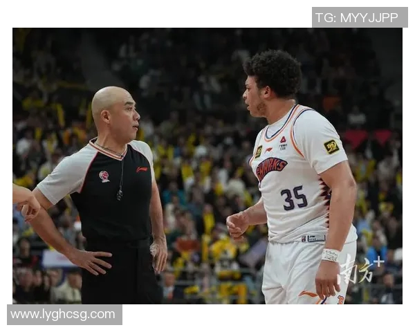 CBA精彩对决广东队与上海队全场比赛视频回顾与精彩瞬间分析